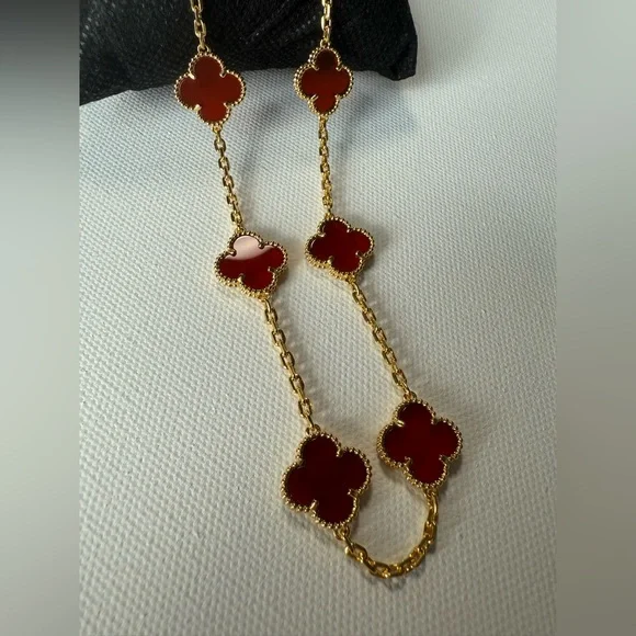 Red Clover Necklace Jewelry - Picture 9 of 17